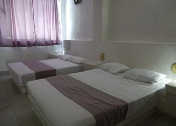 Suites La Audiencia hotel thumbnail 2