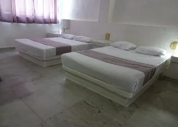 Suites La Audiencia hotel thumbnail 5