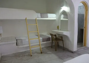 Suites La Audiencia hotel thumbnail 6