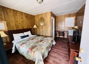 Countryside Inn hotel thumbnail 2