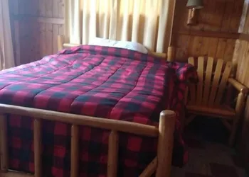 firehouse inn hotel thumbnail 2