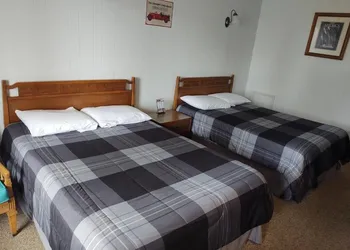 firehouse inn hotel thumbnail 7