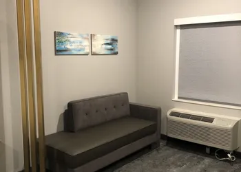 Hotel Solara Hobby Airport hotel thumbnail 4