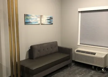Hotel Solara Hobby Airport hotel thumbnail 4