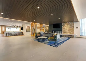 Fairfield Inn & Suites by Marriott Milwaukee Brookfield hotel thumbnail 3