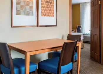 TownePlace Suites By Marriott Phoenix North hotel thumbnail 6