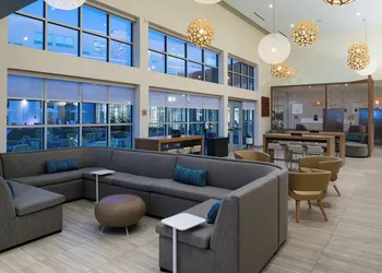 Element North Kansas City hotel thumbnail 2
