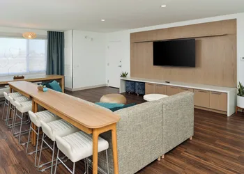 Element North Kansas City hotel thumbnail 7