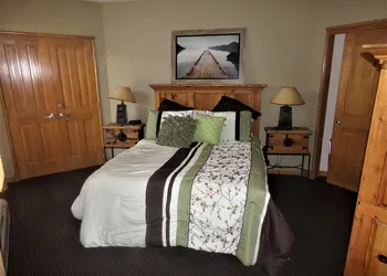 BBCS Black Bear Lodge Deluxe 2Bed 2Bath hotel thumbnail 6