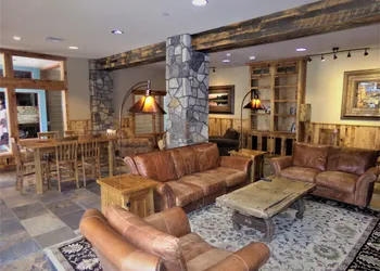 BBCS Black Bear Lodge Deluxe 2Bed 2Bath hotel thumbnail 4