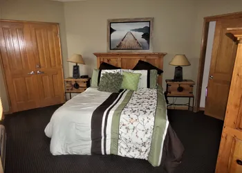 BBCS Black Bear Lodge Deluxe 2Bed 2Bath hotel thumbnail 6