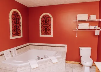 Sojourner's Lodge & Log Cabin Suites hotel thumbnail 6