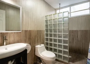 OYO Hotel Halley hotel thumbnail 6