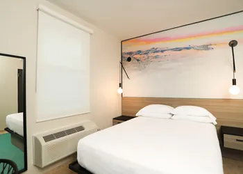 The Tryst Beachfront Hotel hotel thumbnail 6