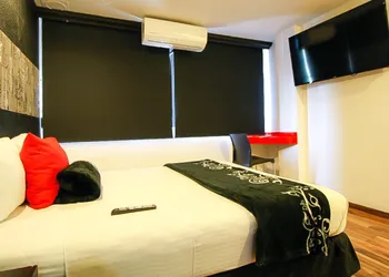 Hotel Black hotel thumbnail 7