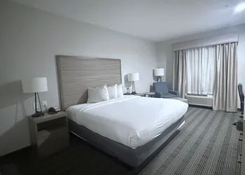 Merica Inn & Suites hotel thumbnail 3