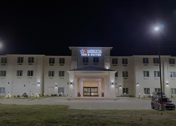 Merica Inn & Suites hotel thumbnail 8