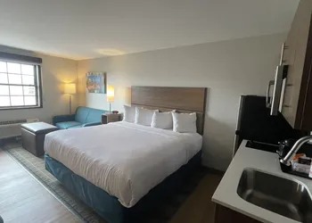MainStay Suites Oak Brook Terrace-Chicago hotel thumbnail 3