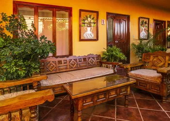 OYO Posada De Los Angeles, Pátzcuaro hotel thumbnail 7