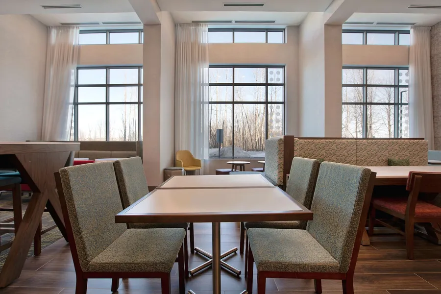 Hampton Inn & Suites Ottawa West hotel detail image 2