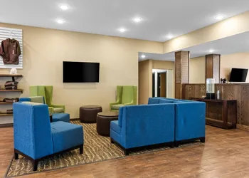 Comfort Inn & Suites Munising-Lakefront hotel thumbnail 2