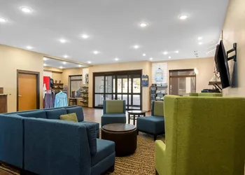 Comfort Inn & Suites Munising-Lakefront hotel thumbnail 3
