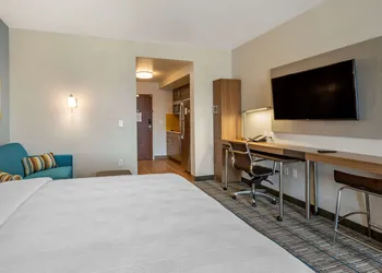 MainStay Suites Carlsbad South hotel thumbnail 8