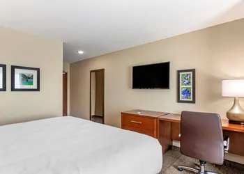 Comfort Inn & Suites Waller hotel thumbnail 6
