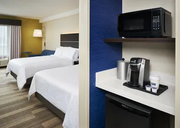 Holiday Inn Express & Suites Windsor East - Lakeshore by IHG hotel thumbnail 7