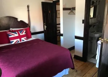The Olde Angel Inn hotel thumbnail 6