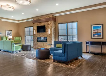 Comfort Suites Camp Hill-Harrisburg West hotel thumbnail 3