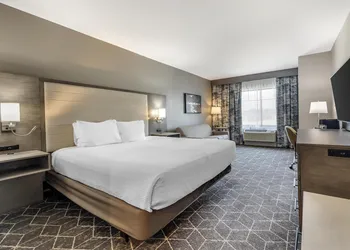 Best Western Plus Lawrenceburg hotel thumbnail 7