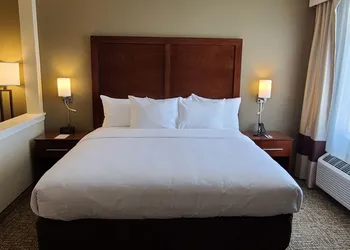 Comfort Inn & Suites Harrisonburg hotel thumbnail 8
