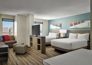 Hyatt House LA - University Medical Center hotel thumbnail 5