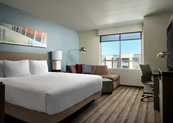 Hyatt House LA - University Medical Center hotel thumbnail 6