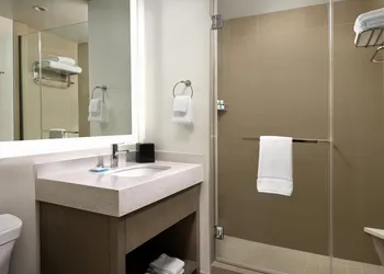 Hyatt House LA - University Medical Center hotel thumbnail 8