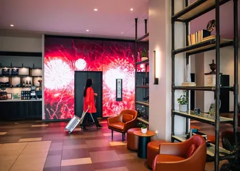 Cambria Hotel Washington D.C. Navy Yard Riverfront hotel thumbnail 6