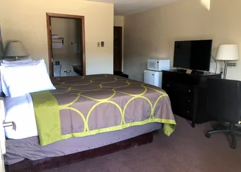 AmeriVu Inn & Suites hotel thumbnail 7