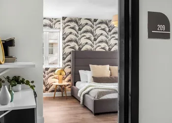 Luxuri Suites hotel thumbnail 6