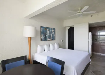 Club Regina Cancun hotel thumbnail 4