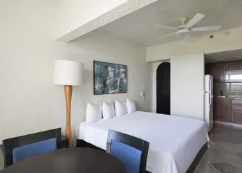 Club Regina Cancun managed by Accor hotel thumbnail 4