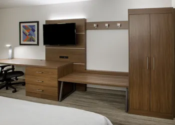 Holiday Inn Express & Suites Green River by IHG hotel thumbnail 8