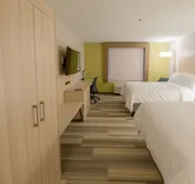 Holiday Inn Express & Suites Dayton East - Beavercreek by IHG hotel detail image 7