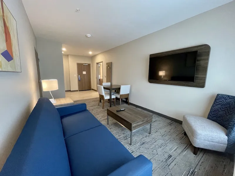 Holiday Inn Express & Suites Ft. Smith Airport by IHG hotel detail image 2