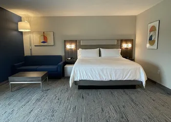 Holiday Inn Express & Suites Ft. Smith Airport by IHG hotel thumbnail 5