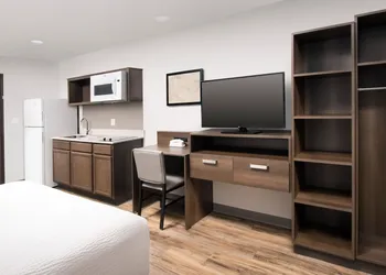 WoodSpring Suites Novi Farmington hotel thumbnail 5