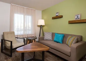 Woodspring Suites West Des Moines hotel thumbnail 3