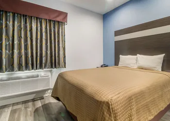Studio 6 Deer Park, TX hotel thumbnail 5