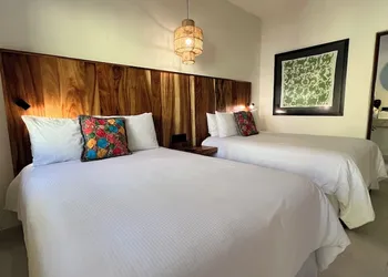 El Encanto Inn hotel thumbnail 5