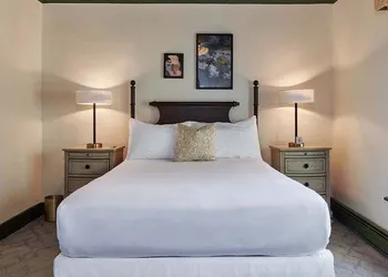 The Whitlock hotel thumbnail 3